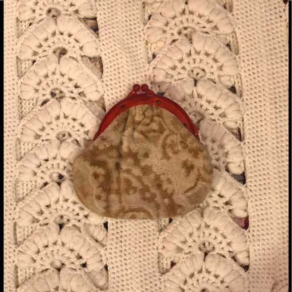 Vintage Couch Clutch - Picture 5 of 9